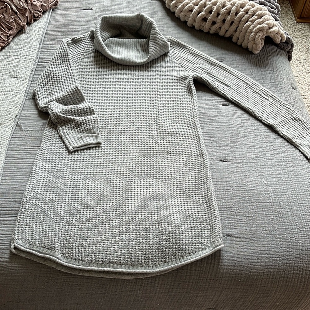 Toad &Co cowl neck dress Medium